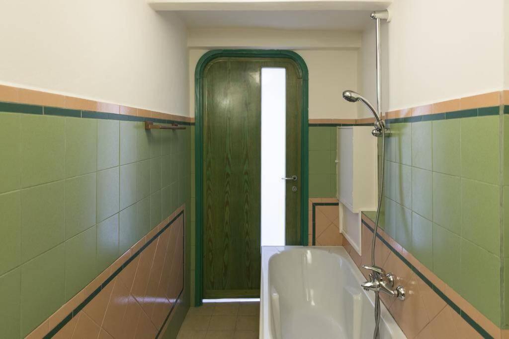 Mario'S Apartament With Ac And Wifi Apartment ลุคคา ภายนอก รูปภาพ